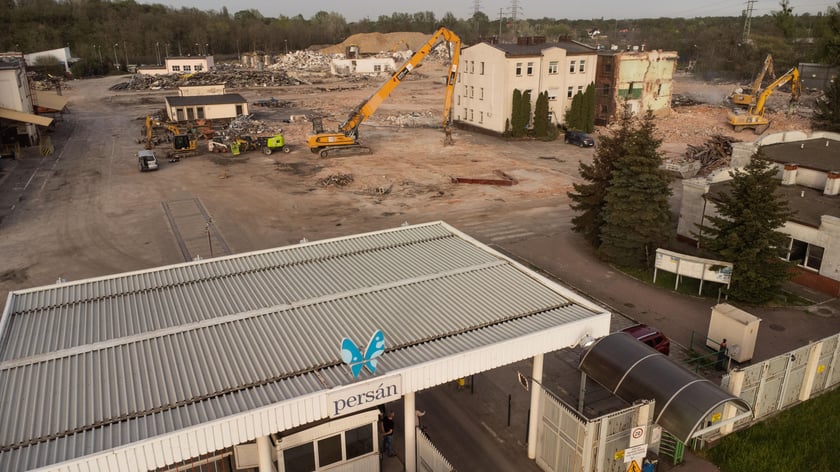 Rozbiórka budynków fabryki Persan (dawnej tam była Pollena) w kwietniu 2024 roku przy ul. Krakowskiej