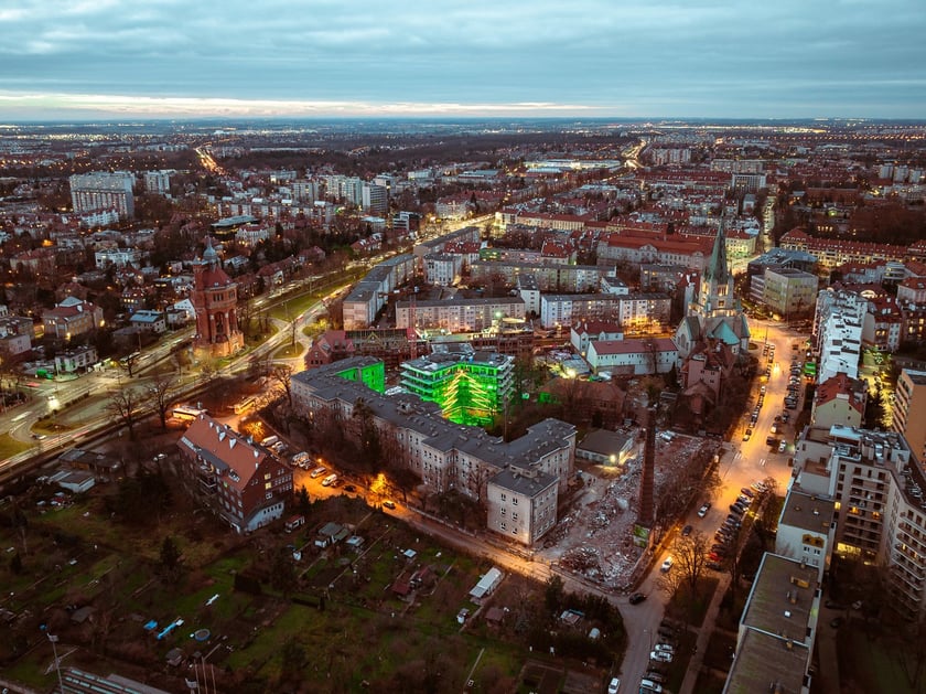 Budowa kompleksu Sudea