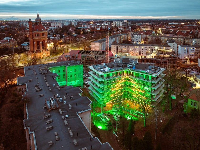Budowa kompleksu Sudea