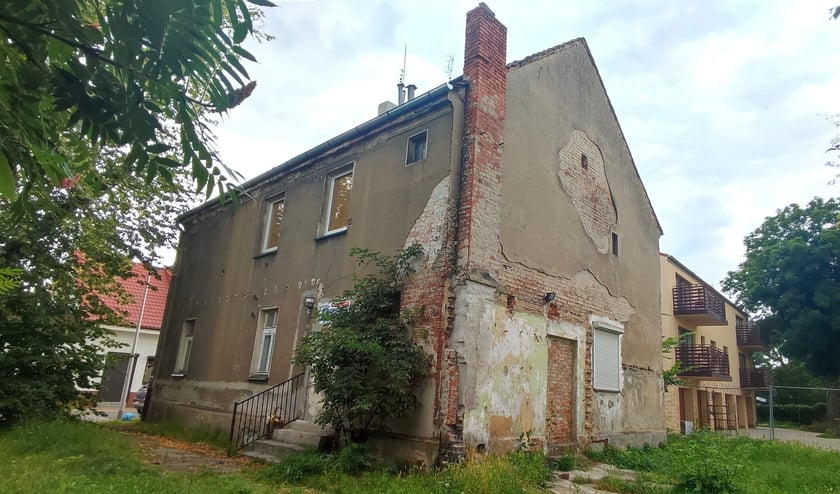 Ulica Centralna 16, Broch&oacute;w. Cena 835.000 zł

Powierzchnia działki: 488 mkw.
Powierzchnia budynku: 119 mkw.
