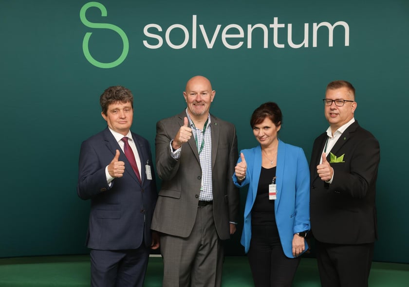 Uroczystość wkopania kamienia węgielnego pod  budowę fabryki Solventum we Wrocławiu.