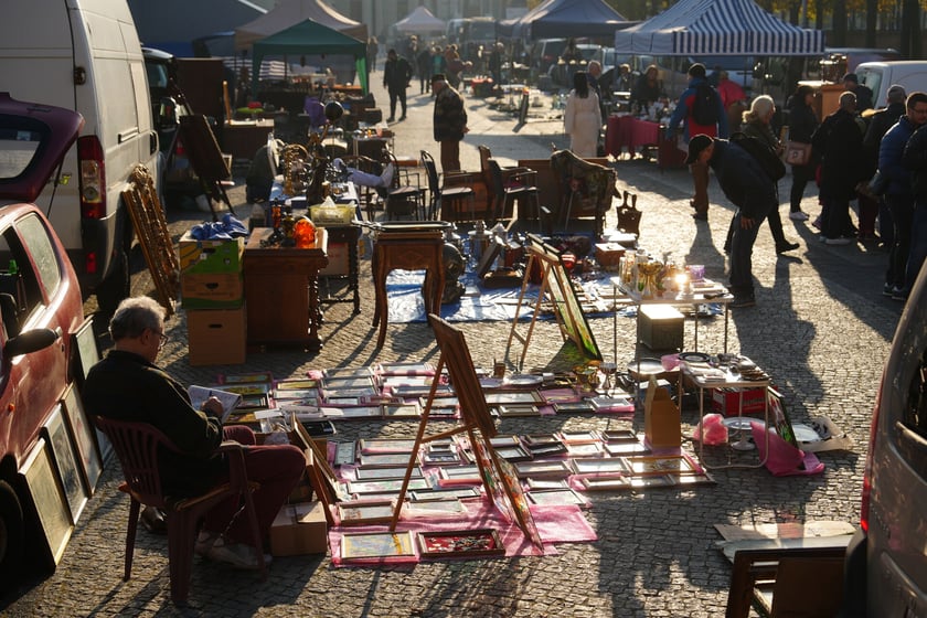 Giełda Staroci pod Iglicą 26 października