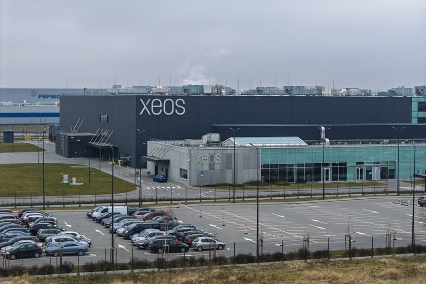 Spółka GE Aerospace ogłosiła w poniedziałek 24 marca oficjalne otwarcie nowoczesnego zakładu obsługi technicznej silników lotniczych XEOS w Środzie Śląskiej koło Wrocławia