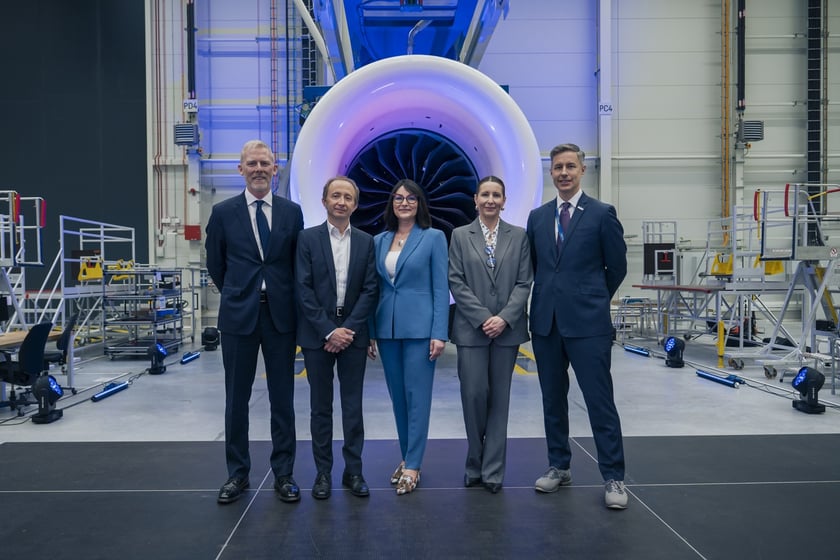 Spółka GE Aerospace ogłosiła w poniedziałek 24 marca oficjalne otwarcie nowoczesnego zakładu obsługi technicznej silników lotniczych XEOS w Środzie Śląskiej koło Wrocławia