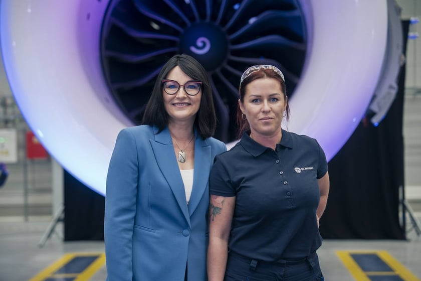 Spółka GE Aerospace ogłosiła w poniedziałek 24 marca oficjalne otwarcie nowoczesnego zakładu obsługi technicznej silników lotniczych XEOS w Środzie Śląskiej koło Wrocławia