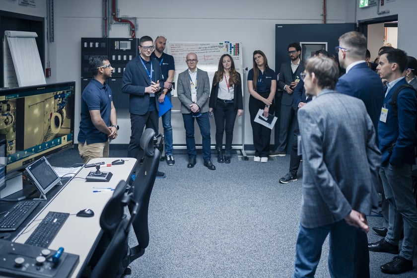 Spółka GE Aerospace ogłosiła w poniedziałek 24 marca oficjalne otwarcie nowoczesnego zakładu obsługi technicznej silników lotniczych XEOS w Środzie Śląskiej koło Wrocławia