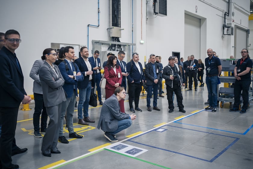 Spółka GE Aerospace ogłosiła w poniedziałek 24 marca oficjalne otwarcie nowoczesnego zakładu obsługi technicznej silników lotniczych XEOS w Środzie Śląskiej koło Wrocławia