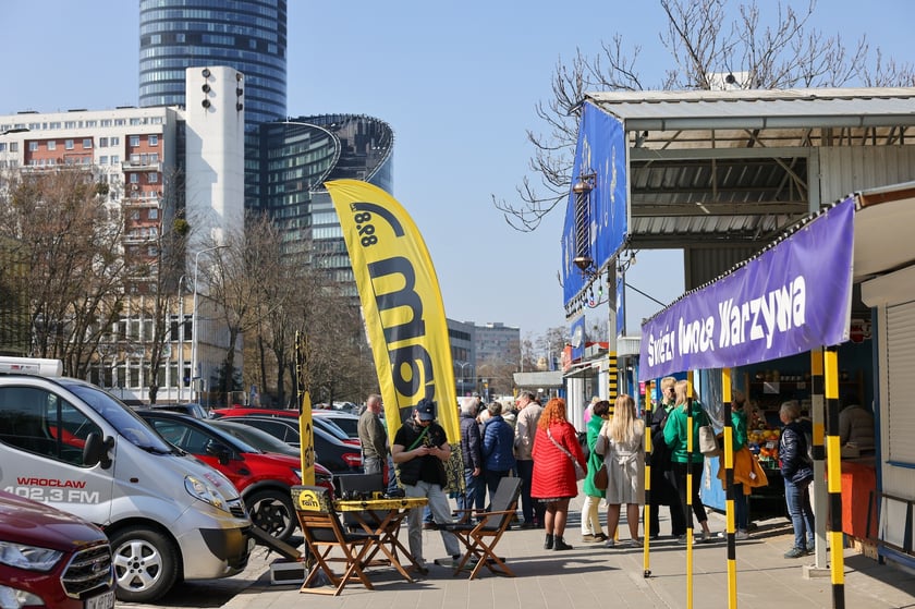 Rozpoczęcie akcji „Pokochaj wrocławskie targowiska” na bazarze "Komandor"