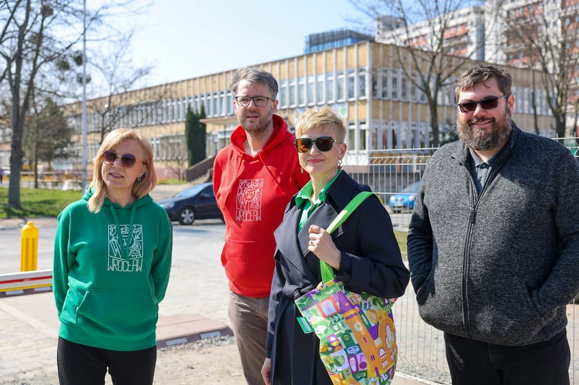 Rozpoczęcie akcji „Pokochaj wrocławskie targowiska” na bazarze "Komandor"