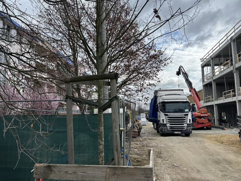 Na Stabłowicach, u zbiegu ulic Wojanowskiej i Arachidowej powstaje lokalne centrum handlowo- usługowe