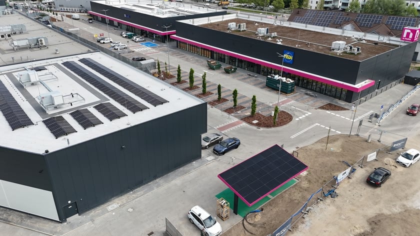 Nowe hale N-Park Maślicka, centrum handlowe po rozbudowie