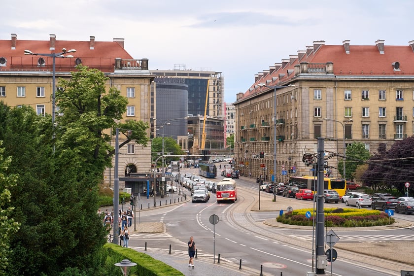 Przestrzeń biurowa - widoki z okien