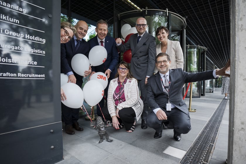 Uczestnicy obchodów 10-lecia 3M Global Service Center  we Wrocławiu.