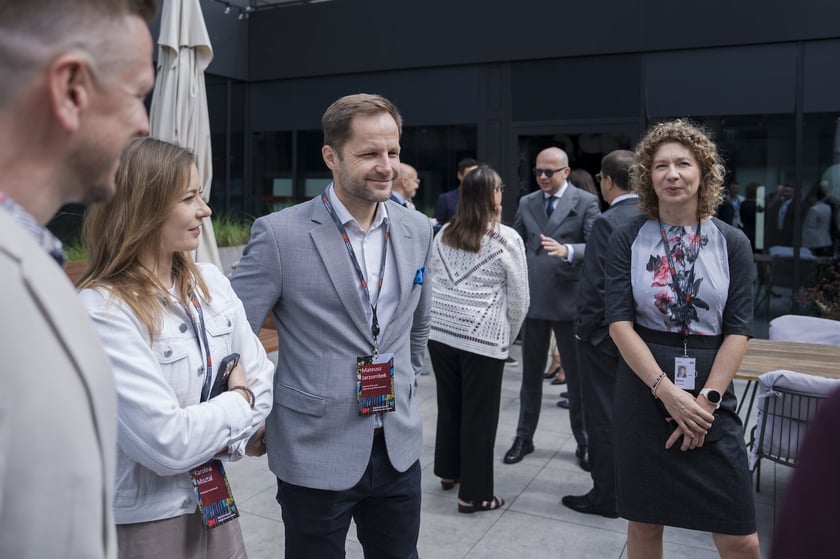 Uczestnicy obchodów 10-lecia 3M Global Service Center  we Wrocławiu.