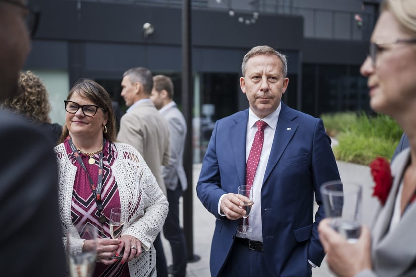 Uczestnicy obchodów 10-lecia 3M Global Service Center  we Wrocławiu.