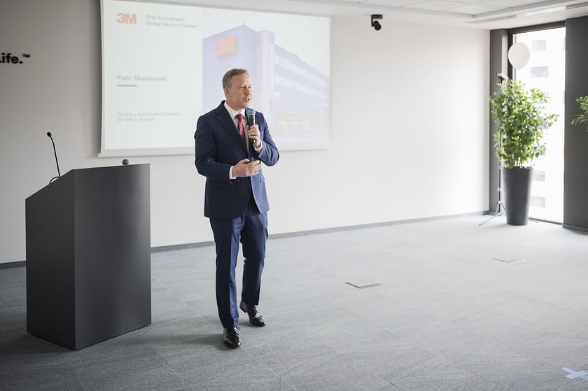 Uczestnicy obchodów 10-lecia 3M Global Service Center  we Wrocławiu.