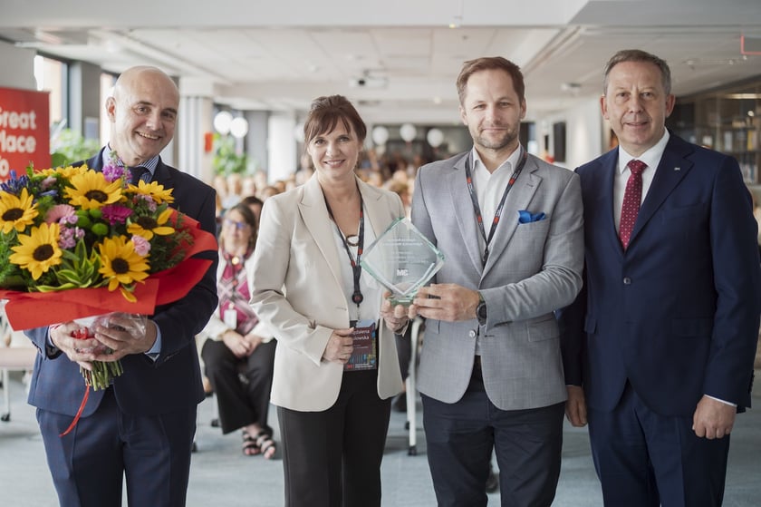 Uczestnicy obchodów 10-lecia 3M Global Service Center  we Wrocławiu.