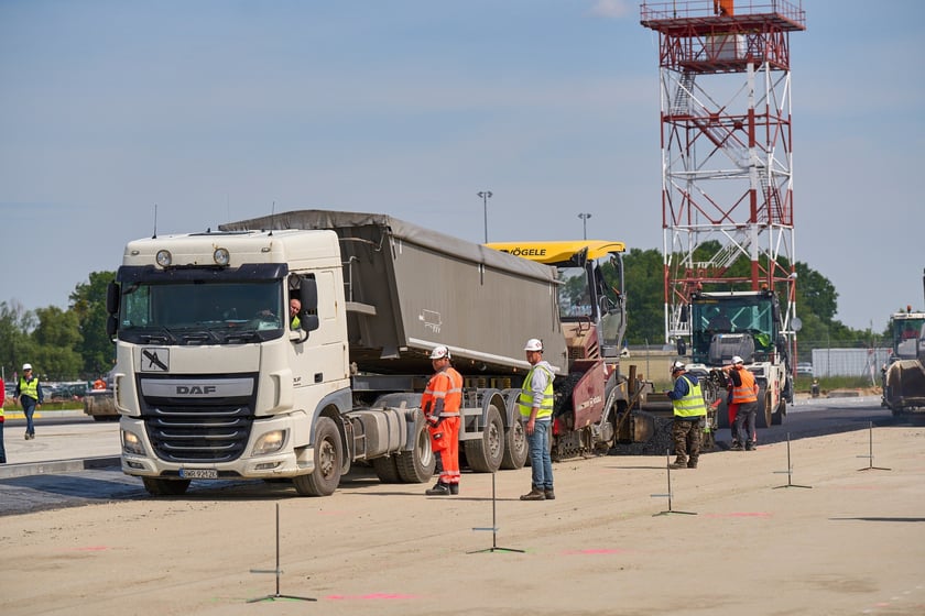 Rozbudowa lotniska we Wrocławiu, maj 2025