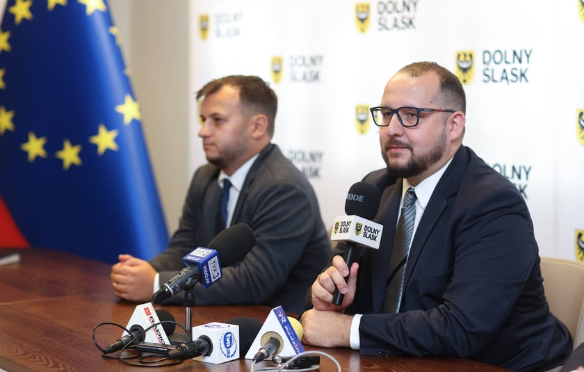 Uczestnicy spotkania firmy Scanway z przedstawicielami samorządu i ARAW.