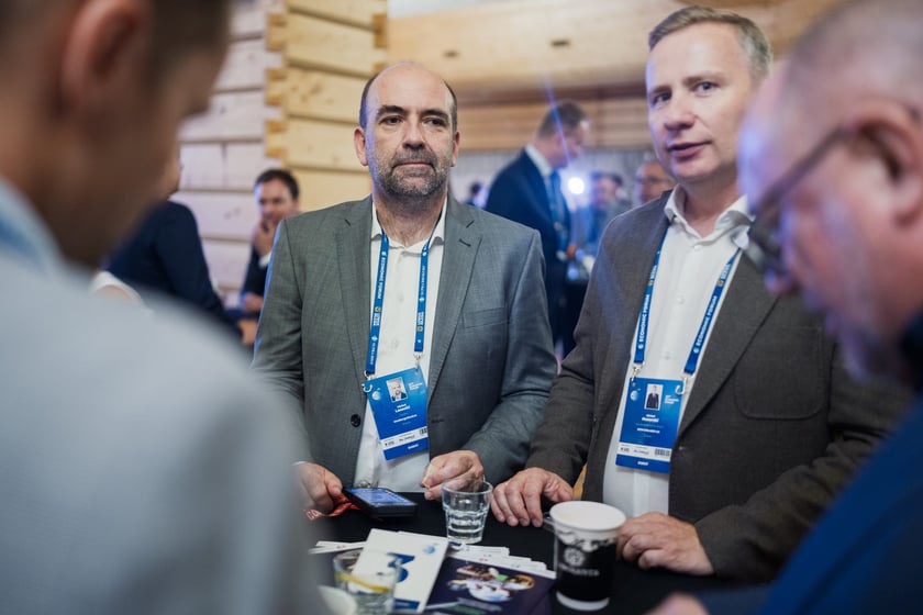 Uczestnicy forum networkingowego