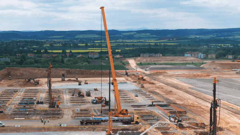 Najnowsza inwestycja niemieckiego koncernu w Jaworze to Mercedes-Benz Vans – czyli nowa fabryka lekkich samochodów dostawczych.