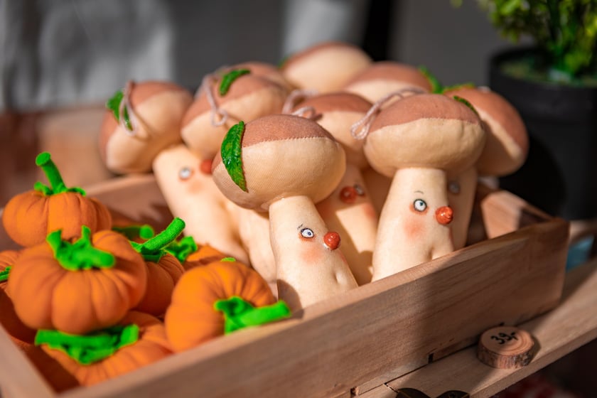 W niedzielę 28 września plac Nowy Targ wypełnił się stoiskami pełnymi małych dzieł sztuki tworzonych z pasją.