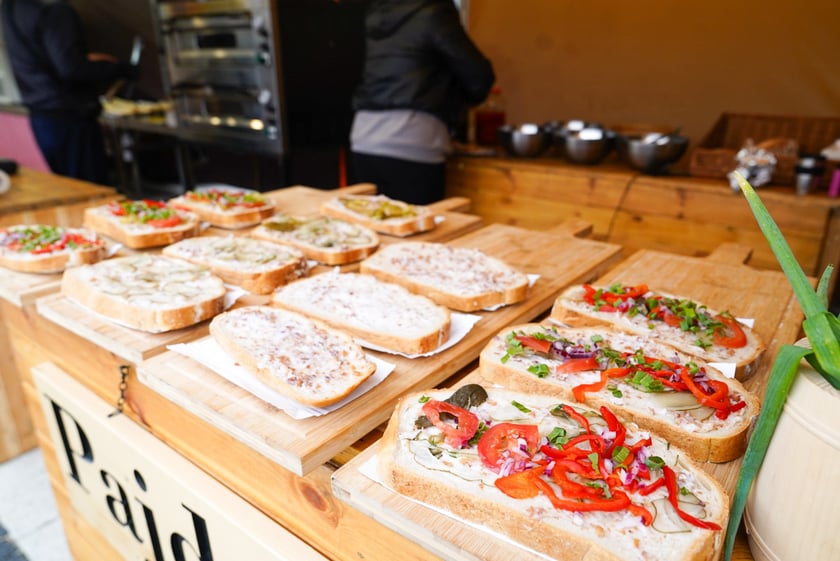 Uczestnicy Wrocławskiego Oktoberfest  na placu Nowy Targ, 11.10.2025 r.