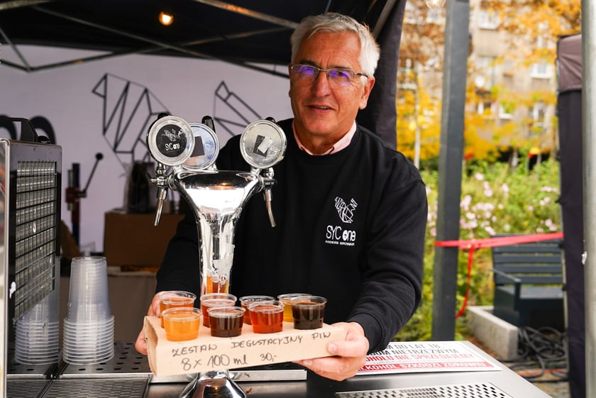 Uczestnicy Wrocławskiego Oktoberfest  na placu Nowy Targ, 11.10.2025 r.