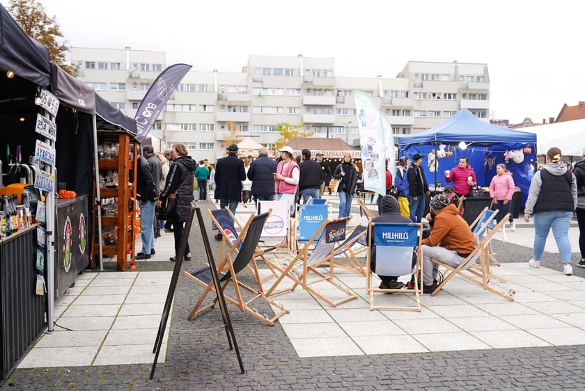 Uczestnicy Wrocławskiego Oktoberfest  na placu Nowy Targ, 11.10.2025 r.