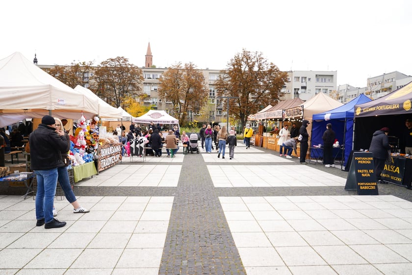 Uczestnicy Wrocławskiego Oktoberfest  na placu Nowy Targ, 11.10.2025 r.