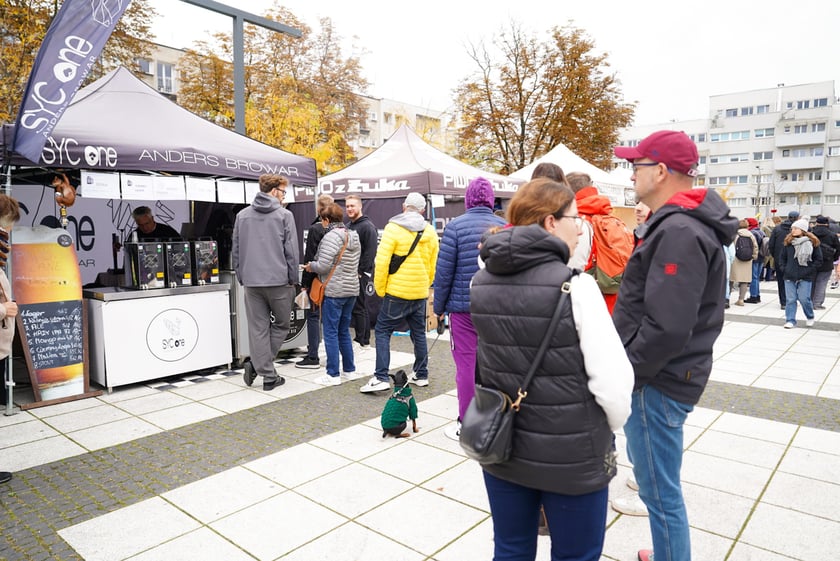 Uczestnicy Wrocławskiego Oktoberfest  na placu Nowy Targ, 11.10.2025 r.