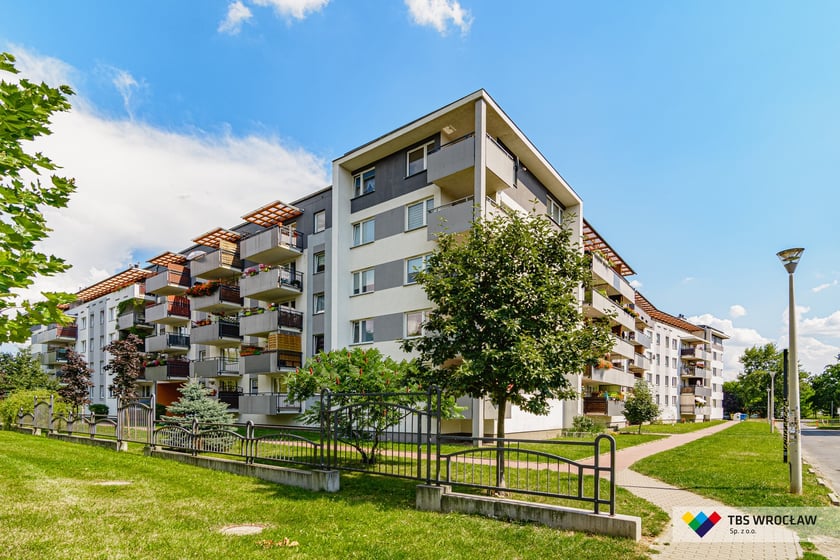 Zakończył się kompleksowy remont ponad 170 balkonów w mieszkaniach wrocławskiej spółki w Leśnicy i na Zakrzowie.