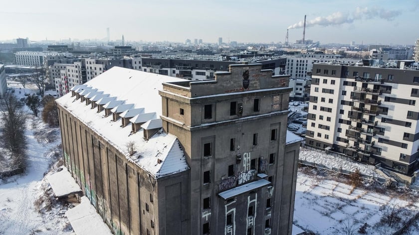 Dawny elewator i okolice ul. Rychtalskiej, styczeń 2024