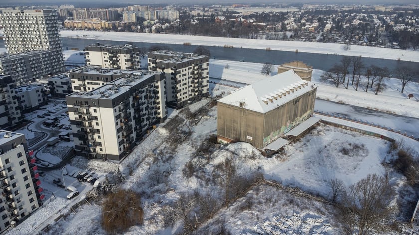 Dawny elewator i okolice ul. Rychtalskiej, styczeń 2024