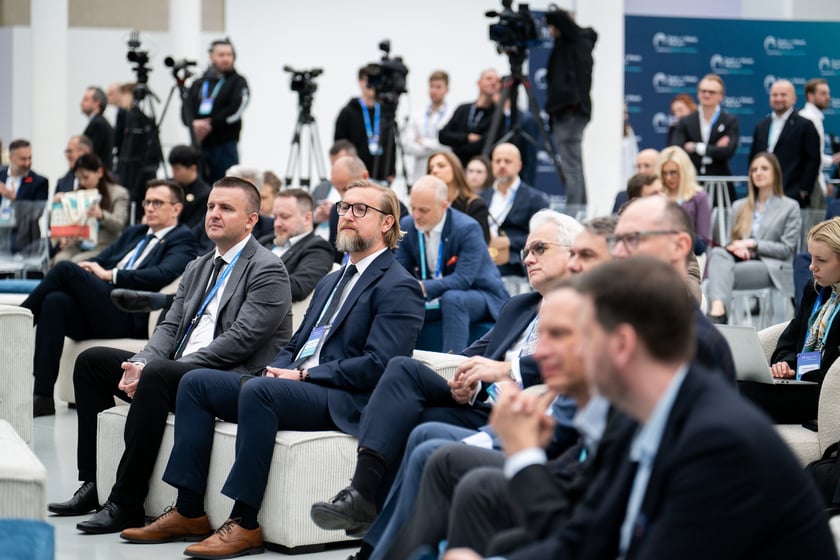 Drugi dzień konferencji East x West Forum w Pawilonie Czterech Kopuł we Wrocławiu (9 kwietnia 2026 r.).