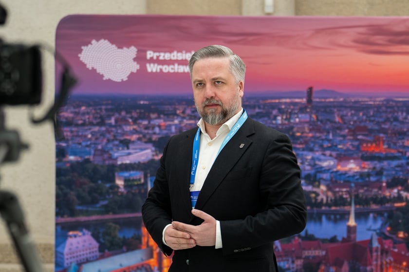 Drugi dzień konferencji East x West Forum w Pawilonie Czterech Kopuł we Wrocławiu (9 kwietnia 2026 r.).