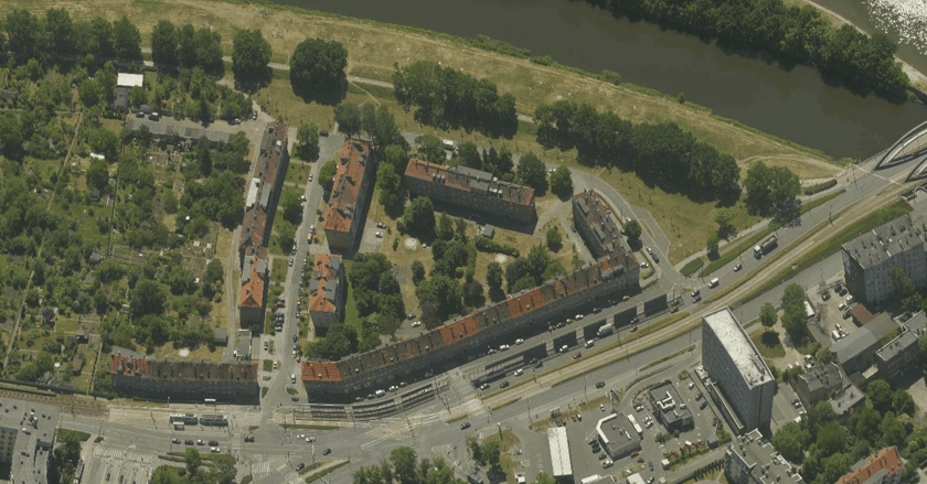 Widok rejonu podwórka z lotu ptaka