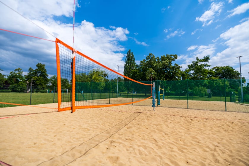 Boiska do siatkówki plażowej w Parku Skowronim