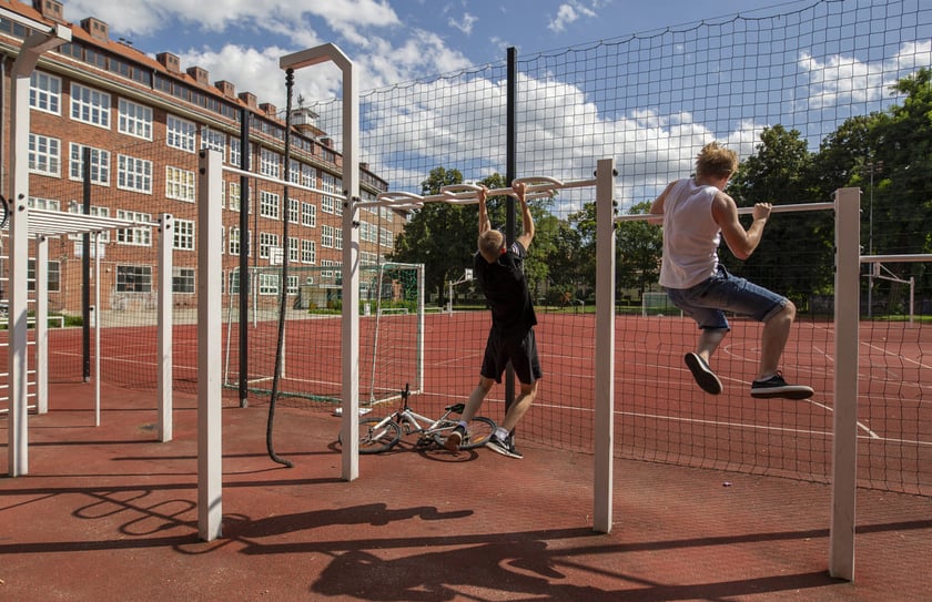 Sępolno, boiska i urządzenia sportowe przy zespole szkół na ul. Krajewskiego