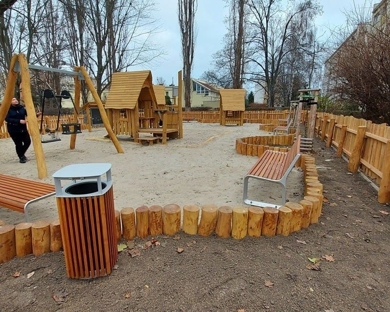 WBO, drewniany plac zabaw na Szczepinie
