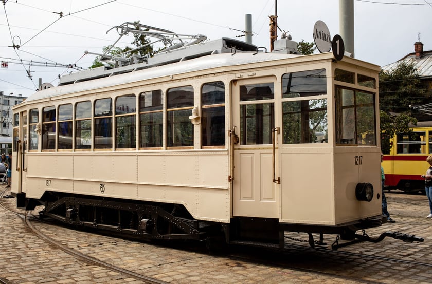 tramwaj LH Standard w dawnej zajezdni Popowice przy ul. Legnickiej we Wrocławiu