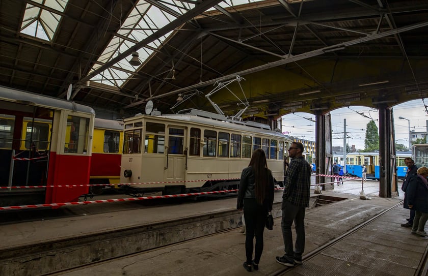 tramwaj LH Standard w zajezdni Popowice przy ulicy Legnickiej