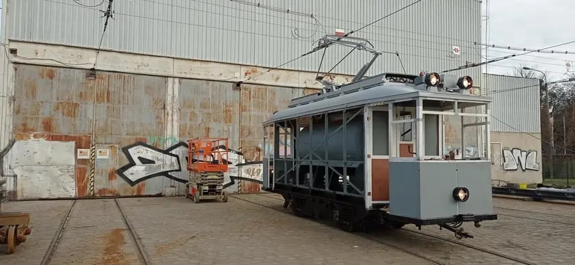 Na zdjęciu widać zabytkowy wagon