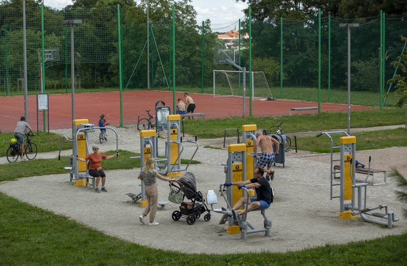 siłownia plenerowa dla seniorów na Karłowicach