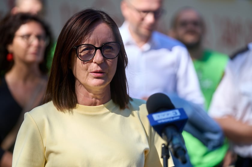 Wspólna akcja przedstawicieli stowarzyszenia Bonitum,  mieszkańców i samorządowców.