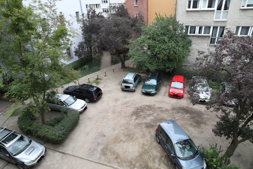 Podwórko przy ulicach Uniwersytecka / Szewska