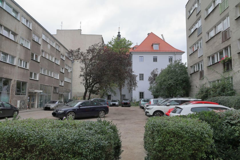 Podwórko przy ulicach Uniwersytecka / Szewska