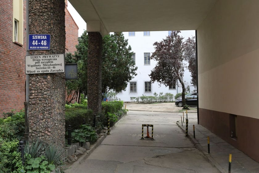 Podwórko przy ulicach Uniwersytecka / Szewska