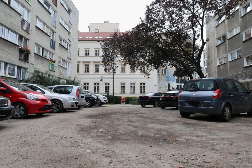 Podwórko przy ulicach Uniwersytecka / Szewska