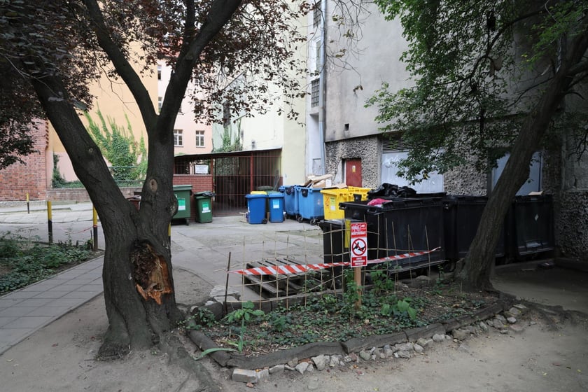 Podwórko przy ulicach Uniwersytecka / Szewska